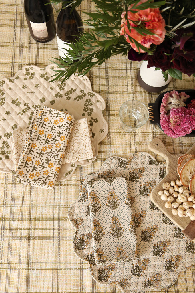 Quilted and scalloped placemats Spring24